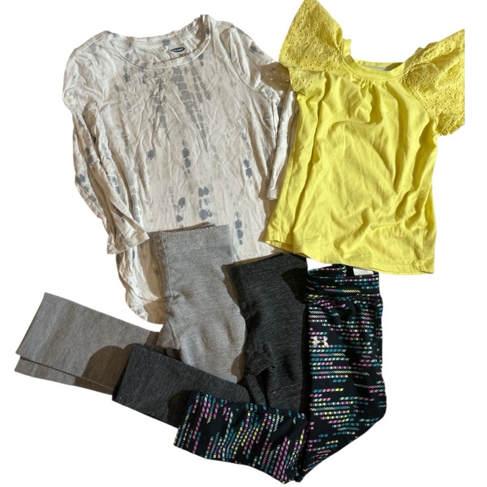 Bundle of girls Leggings and tops size 4t